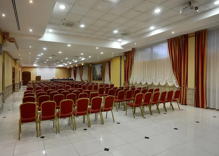 Отель Zanhotel Europa Болонья