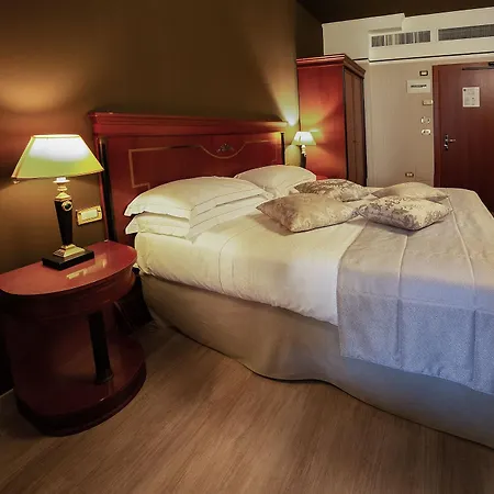 Zanhotel Europa Hotel 4*