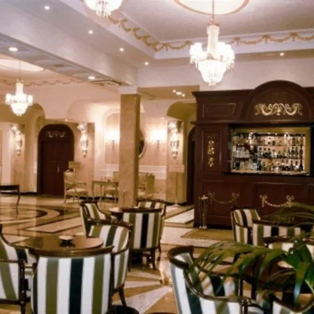 Zanhotel Europa 4* בולוניה