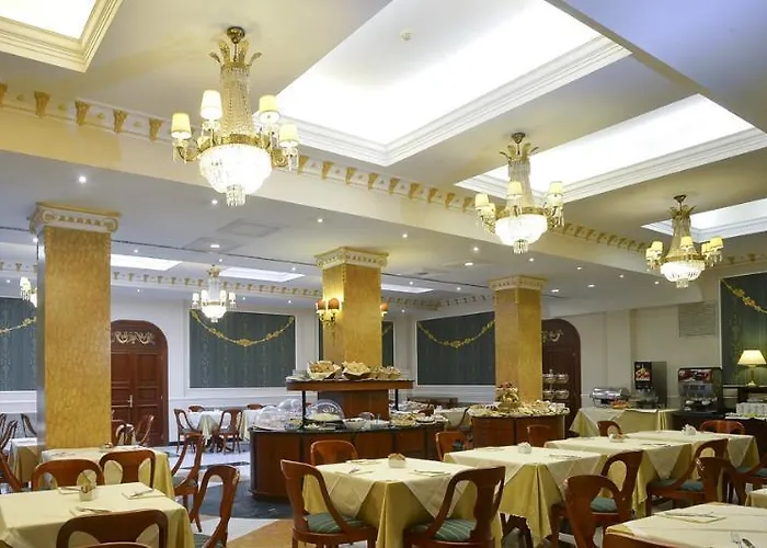 Отель Zanhotel Europa Болонья