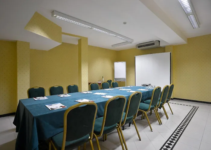 Zanhotel Europa Отель Болонья